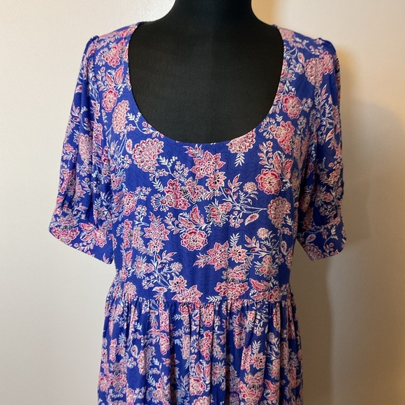 13. LOFT Blue Floral Asymmetrical Short Sleeve Dress Size 6 - Picture 4 of 8